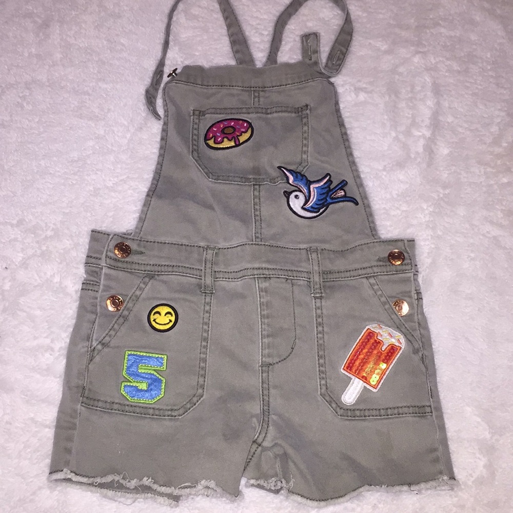 Girls jumper size medium